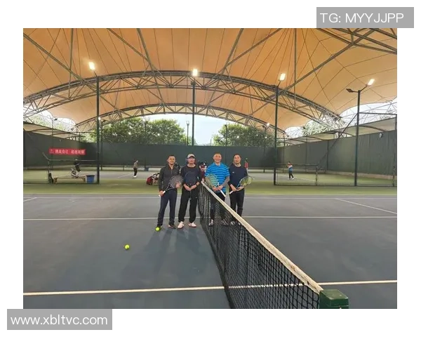 成都网球队在全国网球耐力排行榜中荣获第三名的佳绩引发关注